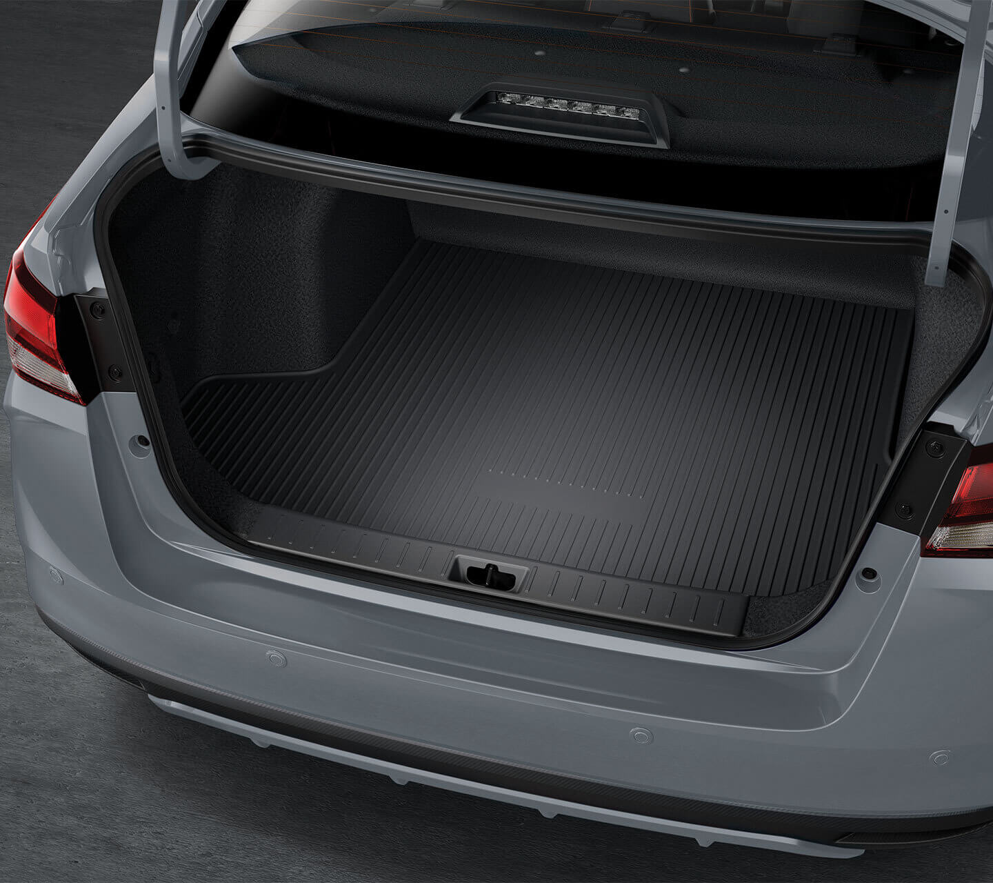 Nissan Sunny trunk space